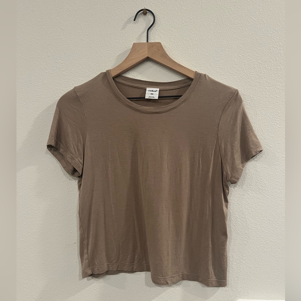 J.o & Co Cropped T-Shirt